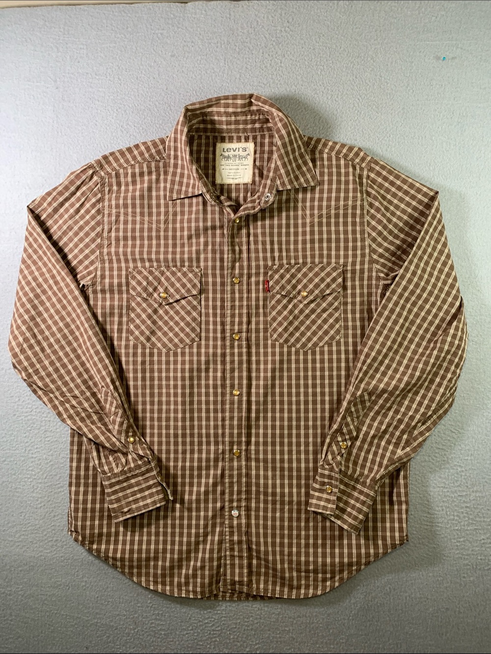 Levi's Brown Plaid Casual Button-Down Shirt size medium